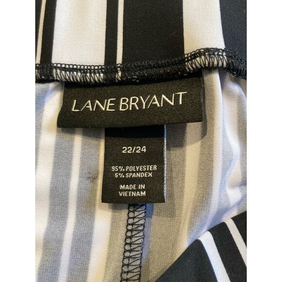 Lane Bryant Flowy Black & White Striped Cropped Pants 22/24 Beetlejuice - Picture 8 of 10